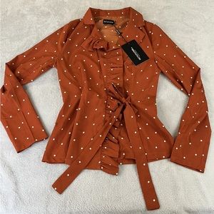 Pretty Little Thing womens long sleeve rust polka dot ruffle tie blouse size 2